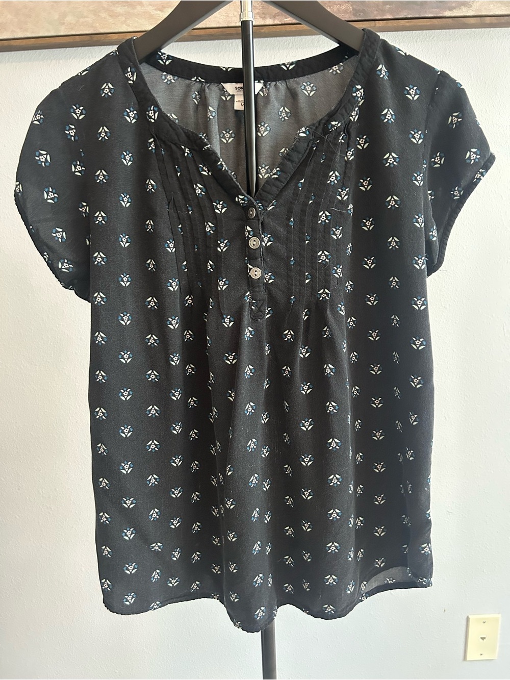 Sonoma Black Floral Pintuck Button-Front Blouse
